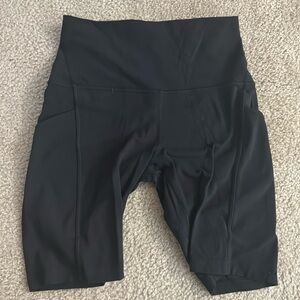 Lululemon align high rise shorts with pockets 8"